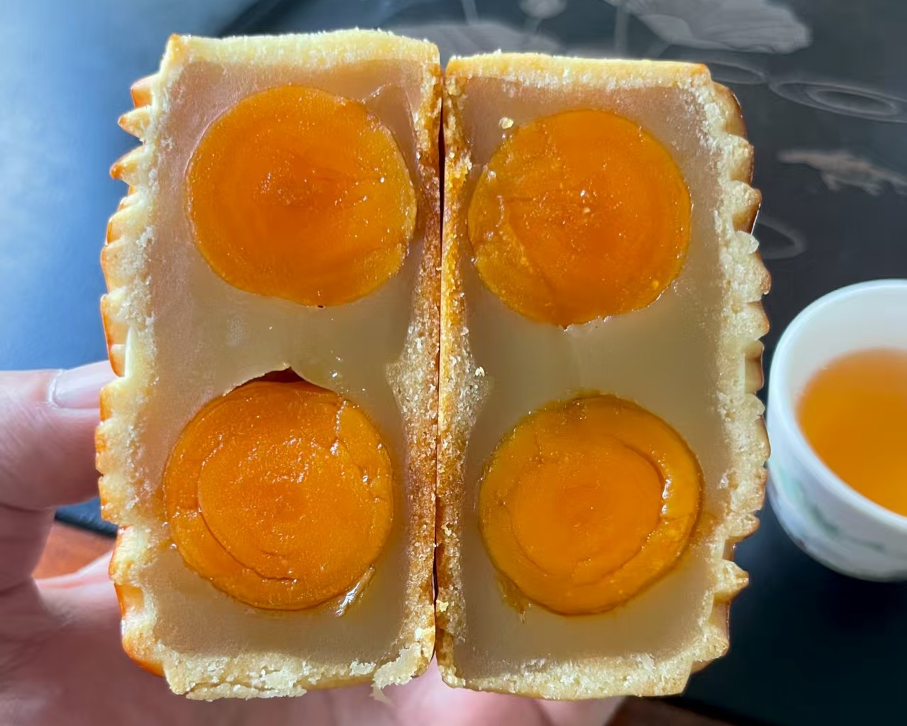 回味源高端定制咸蛋黄：好蛋黄与好服务双驱动，全力保障中秋供应(图1)